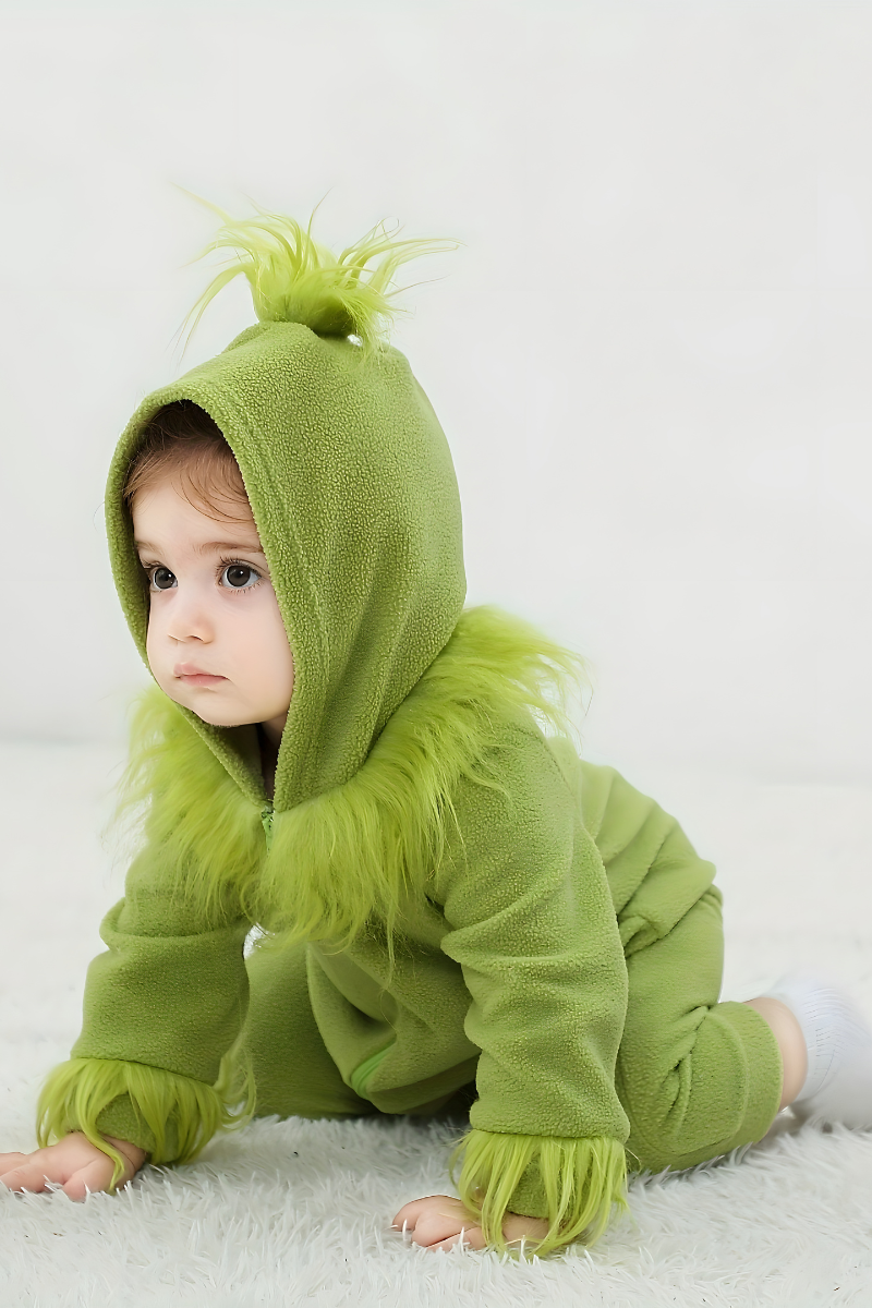 Grüner Monster-Einteiler für Kinder – mit flauschiger Kapuze und Details